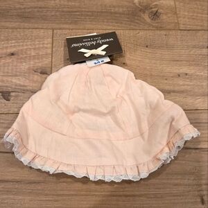 NWT Vintage Wendy Bellissimo Light‎ Pink Baby Hat Lace Neck Strap Size 0-9mos